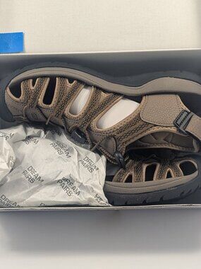 NEW DREAM PAIRS Womens Closed Toe Hiking Summer Outdoor Sport  Sandals ,Size 9